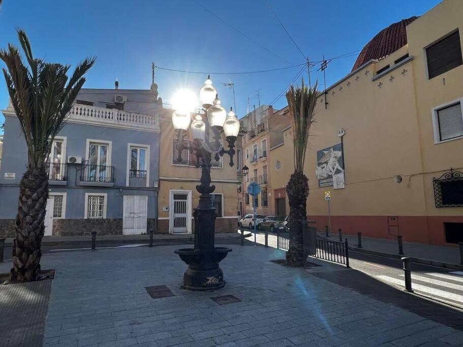 Great Apartment Close To Plaza De Torres Alicante Luaran gambar