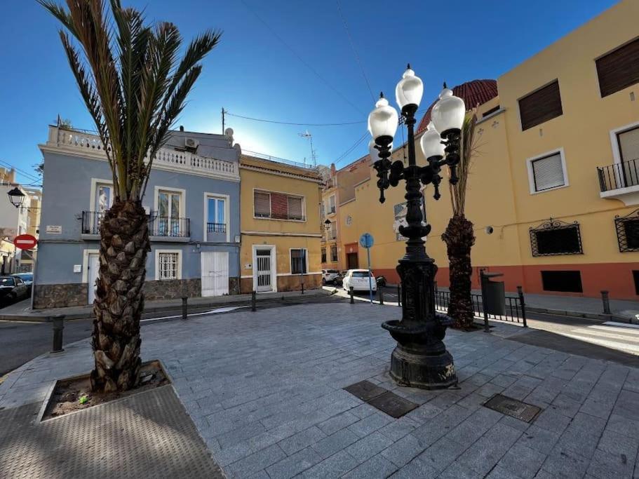 Great Apartment Close To Plaza De Torres Alicante Luaran gambar